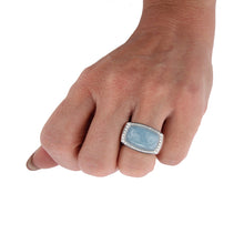 Load image into Gallery viewer, White Golden Ring set with 14.72 Carat Aquamarine Cabochon and Diamonds