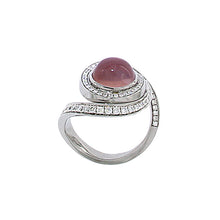 Load image into Gallery viewer, White Golden Ring set with 3.04 Carat Rose Quartz with Star Effect and Diamonds