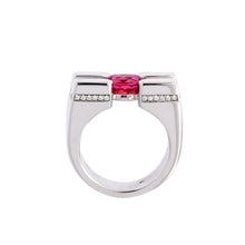 Load image into Gallery viewer, White Golden Ring set with 1.51 Carat Salmon Spinel and Diamonds